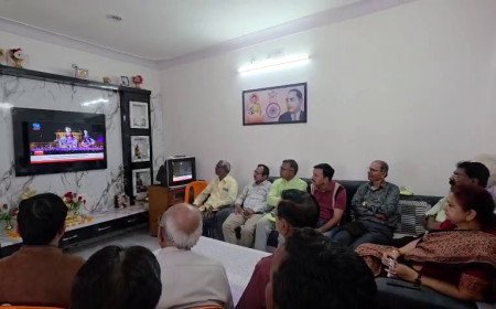 विधायक अर्चना चिटनिस ने कार्यकर्ताओं संग सुना पीएम मोदी की 'मन की बात कार्यक्रम 