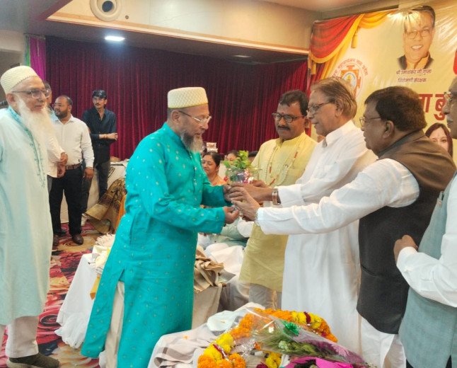 वैश्य महासम्मेलन में दाऊदी बोहरा समाज ने किया अतिथियों का स्वागत-सम्मान