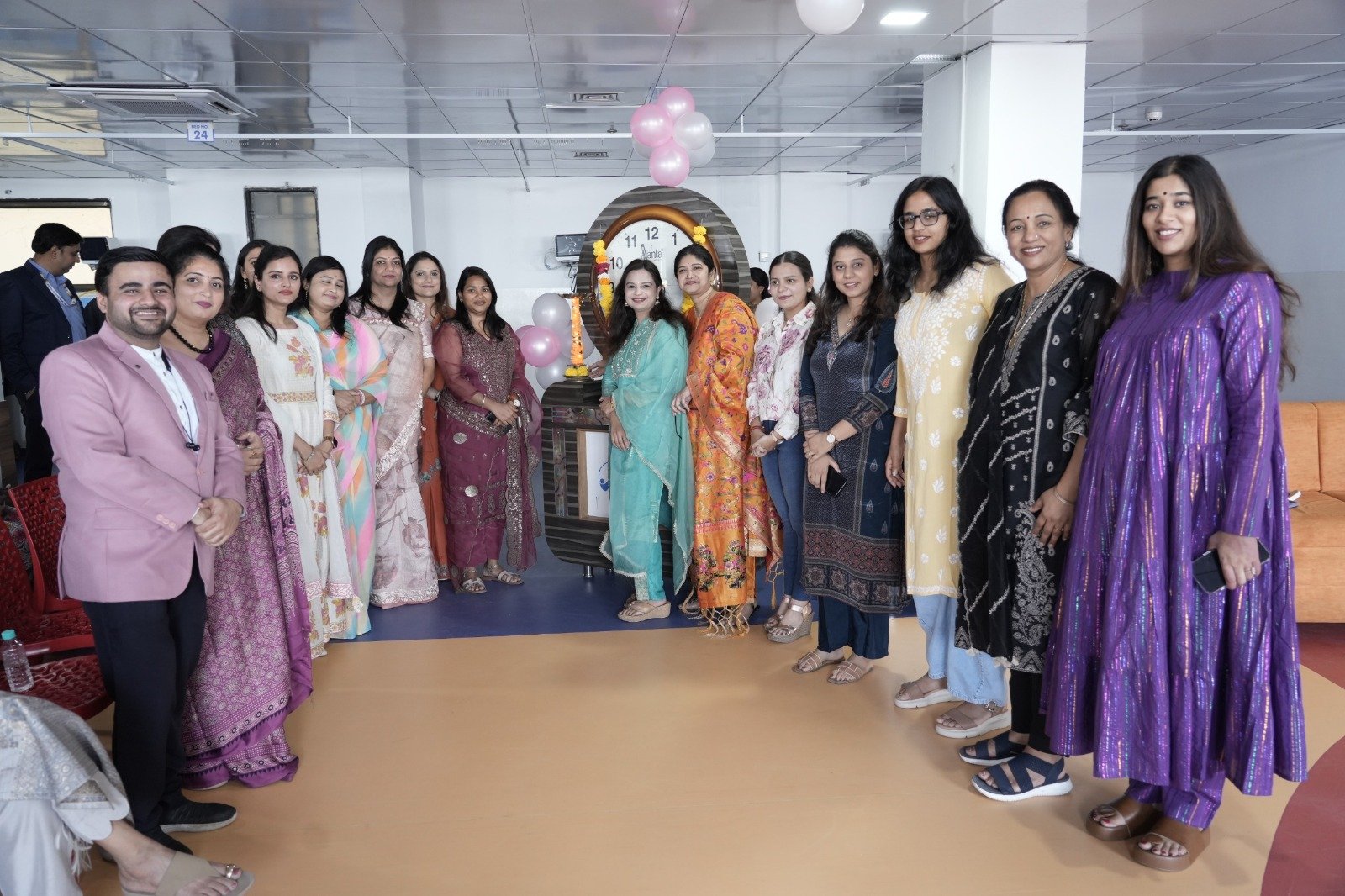 ऑल इज़ वेल बुरहानपुर द्वारा विश्व महिला दिवस पर सम्मान एवं स्वास्थ्य शिविर का सफल आयोजन