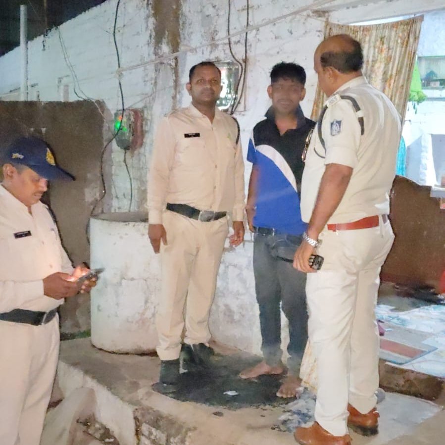 पुलिस महानिदेशक महोदय के निर्देशानुसार पुलिस अधीक्षक महोदय के नेतृत्व में जिले के सभी थाना क्षेत्रों में एक साथ किया गया “नाइट कांबिंग ऑपरेशन